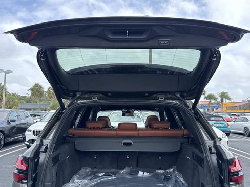 New 2026 BMW X5 sDrive40i w/ M Sport Package image 12