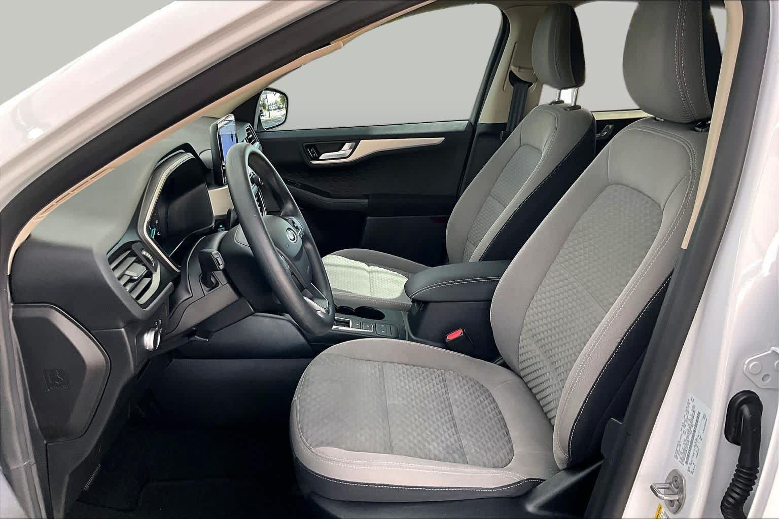 Used 2020 Ford Escape SE FWD image 8