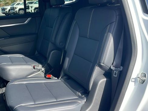 New 2027 GMC Acadia Elevation FWD image 15