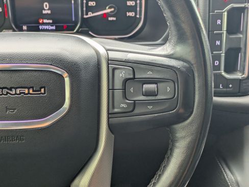 Used 2021 GMC Yukon XL Denali AWD/4WD image 30