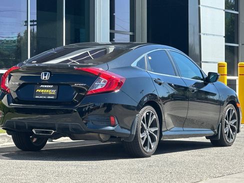 Used 2020 Honda Civic Sport image 4