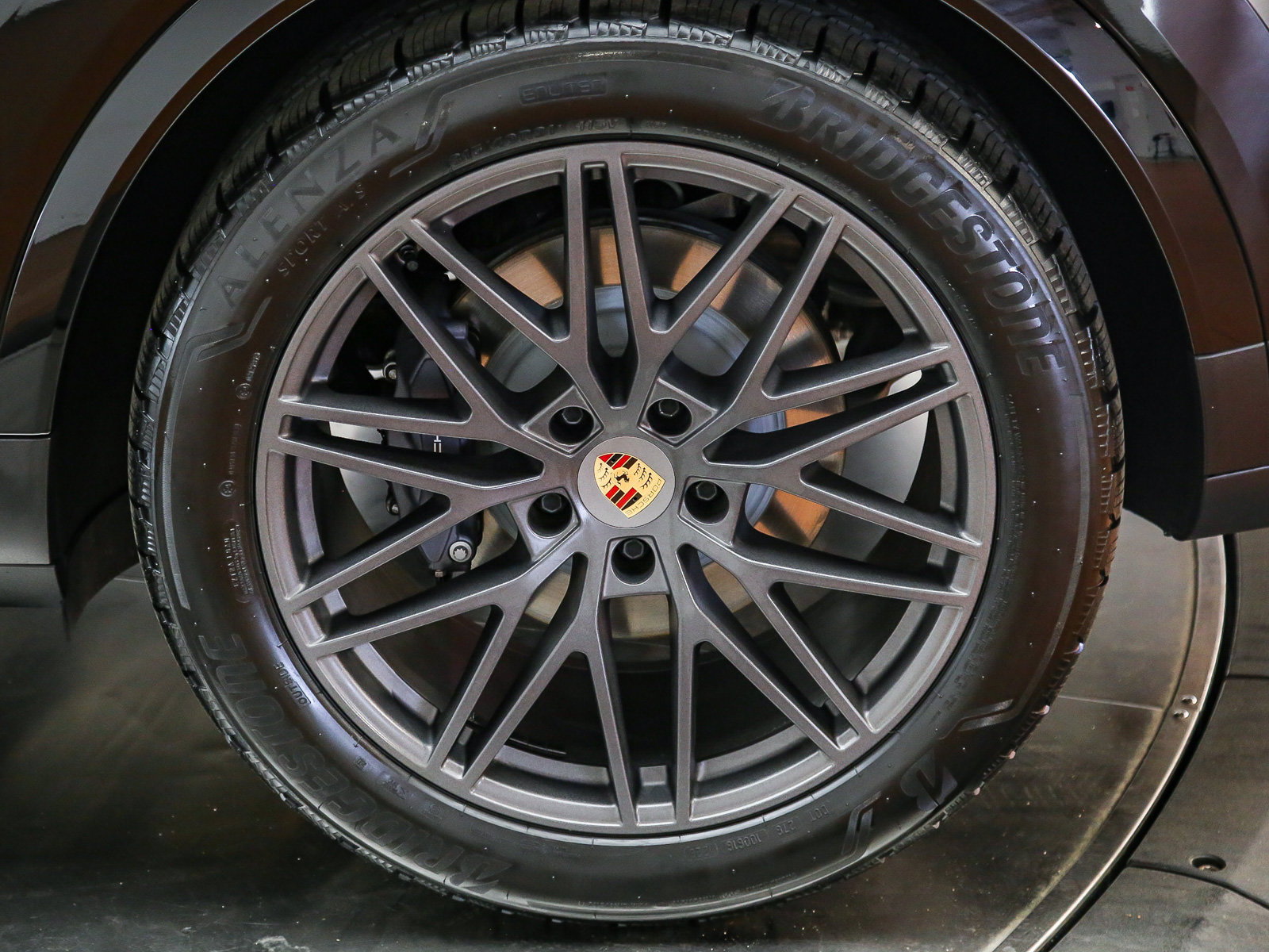 Certified 2024 Porsche Cayenne Coupe AWD/4WD image 14