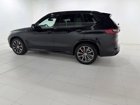 Certified 2022 BMW X5 xDrive40i w/ M Sport Package AWD/4WD image 2