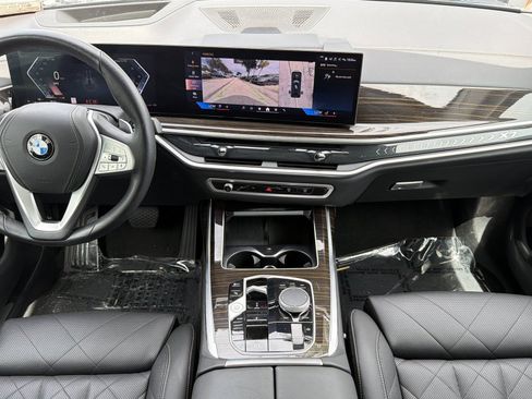 Used 2024 BMW X7 xDrive40i AWD/4WD image 17