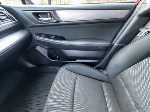 Used 2016 Subaru Outback 2.5i Premium image 11