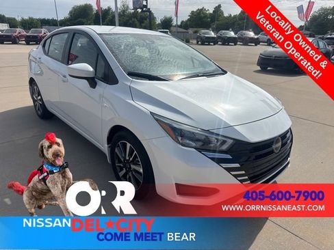 Used 2025 Nissan Versa SV w/ Trunk Package FWD image 4