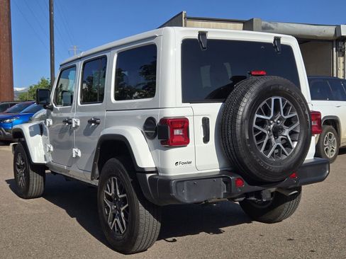 Used 2024 Jeep Wrangler Unlimited Sahara w/ Safety Group AWD/4WD image 5