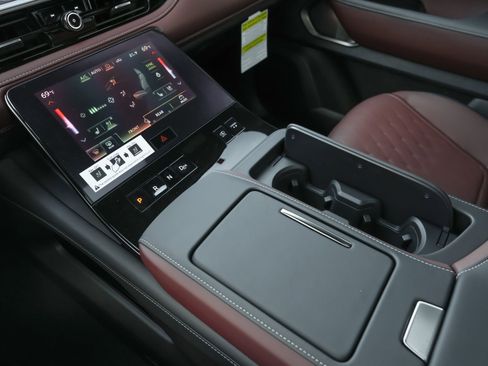 New 2026 INFINITI QX80 Autograph w/ Premium Cargo Package image 10