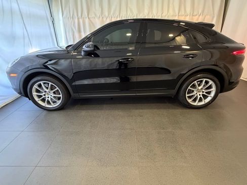 Certified 2021 Porsche Cayenne Coupe AWD/4WD image 2