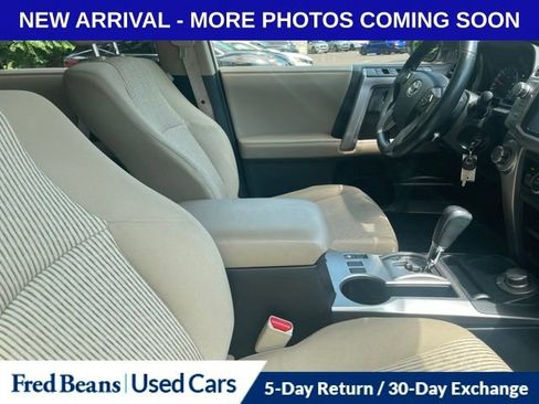 Used 2016 Toyota 4Runner SR5 AWD/4WD image 9