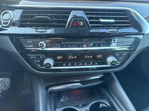 Used 2019 BMW 530i xDrive w/ Convenience Package AWD/4WD image 46