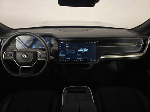 Used 2025 Rivian R1T Adventure image 25