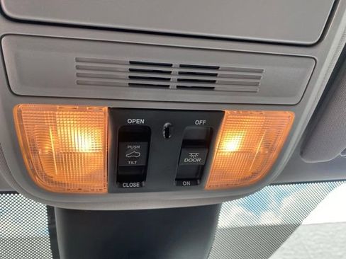 Used 2024 Honda Odyssey EX-L image 21
