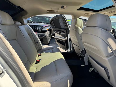 Used 2012 BMW 740Li image 17