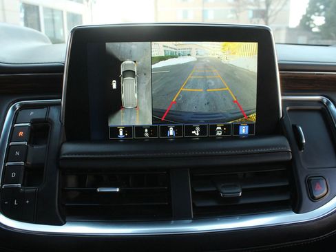 Used 2023 Chevrolet Suburban High Country AWD/4WD image 34