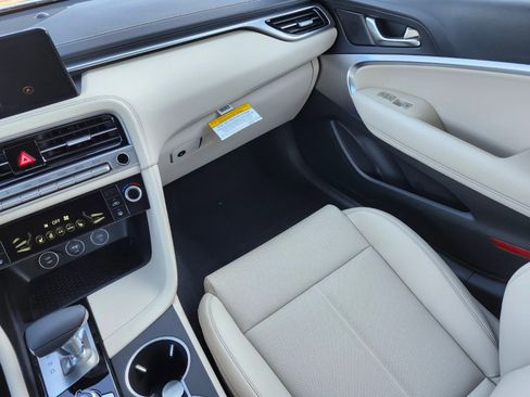 New 2026 Genesis G70 2.5T image 15