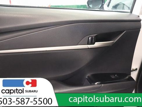 Used 2025 Toyota Camry SE FWD image 31