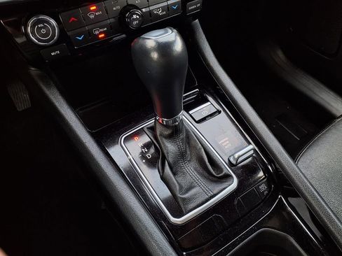 Used 2023 Jeep Compass Limited image 12