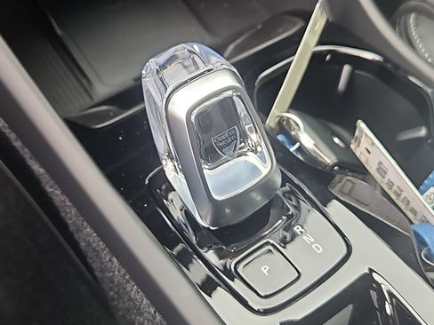 New 2026 Volvo XC40 B5 Plus w/ Climate Package AWD/4WD image 18