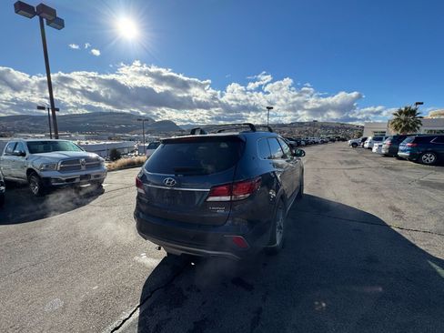 Used 2019 Hyundai Santa Fe XL image 5