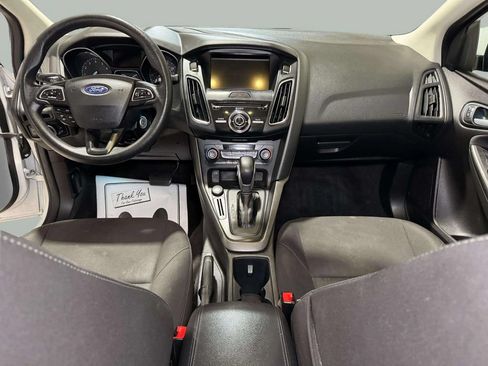 Used 2017 Ford Focus SEL FWD image 18