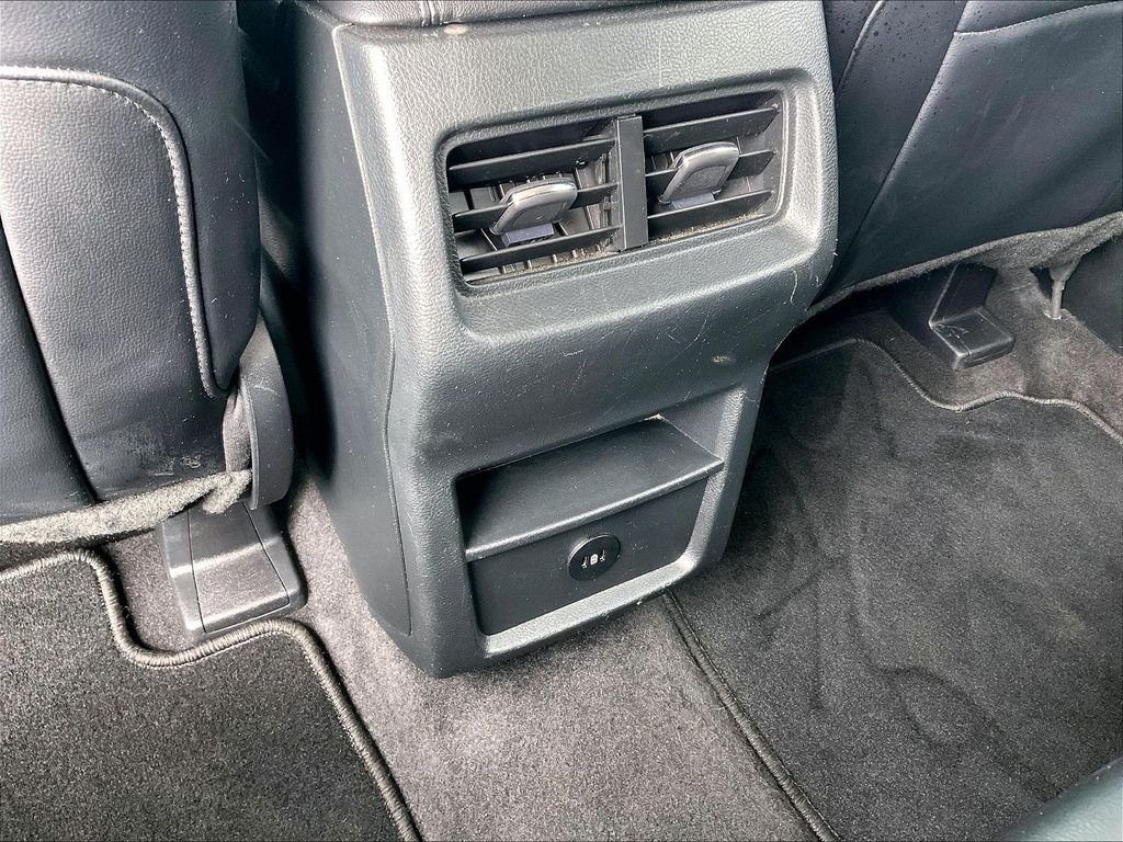 Used 2024 Ford Edge SEL AWD/4WD image 25