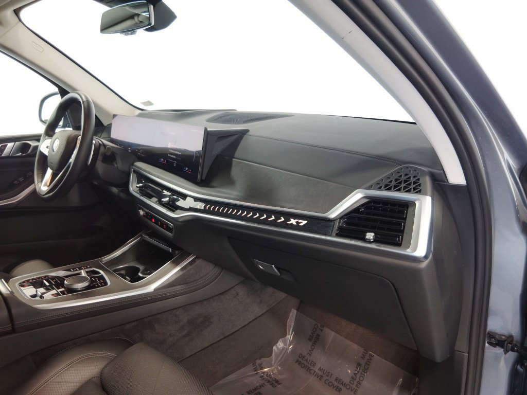 Used 2023 BMW X7 xDrive40i w/ Premium Package AWD/4WD image 54