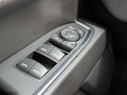 Used 2022 GMC Sierra 1500 SLT image 12