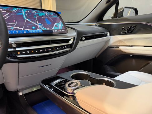 New 2026 Cadillac Lyriq Sport AWD/4WD image 29