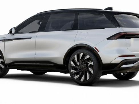 New 2025 Lincoln Nautilus Reserve w/ Jet Appearance Package image 28