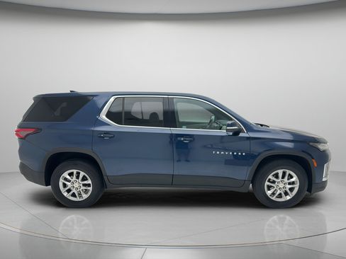 Used 2023 Chevrolet Traverse LS w/ Safety Package AWD/4WD image 4