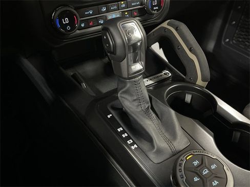 New 2025 Ford Bronco Badlands image 25