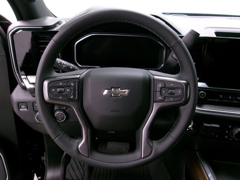 Used 2026 Chevrolet Silverado 3500 High Country w/ Midnight Edition AWD/4WD image 6