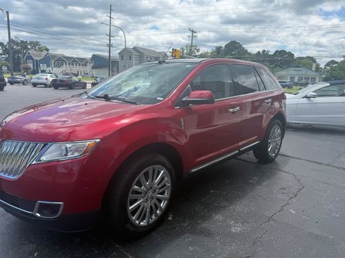 Used 2011 Lincoln MKX AWD w/ 102A Rapid Spec Order Code image 2