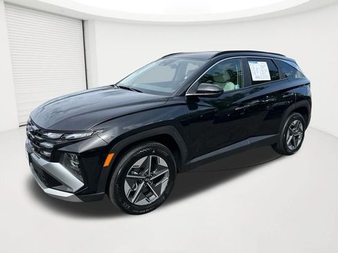Certified 2025 Hyundai Tucson SEL AWD/4WD image 1