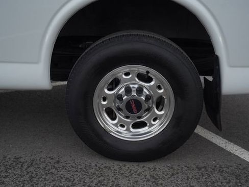 Used 2021 GMC Savana 3500 w/ Driver Convenience Package image 35