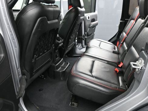 Used 2020 Jeep Wrangler Unlimited Rubicon w/ Quick Order Package 28Y Recon image 16