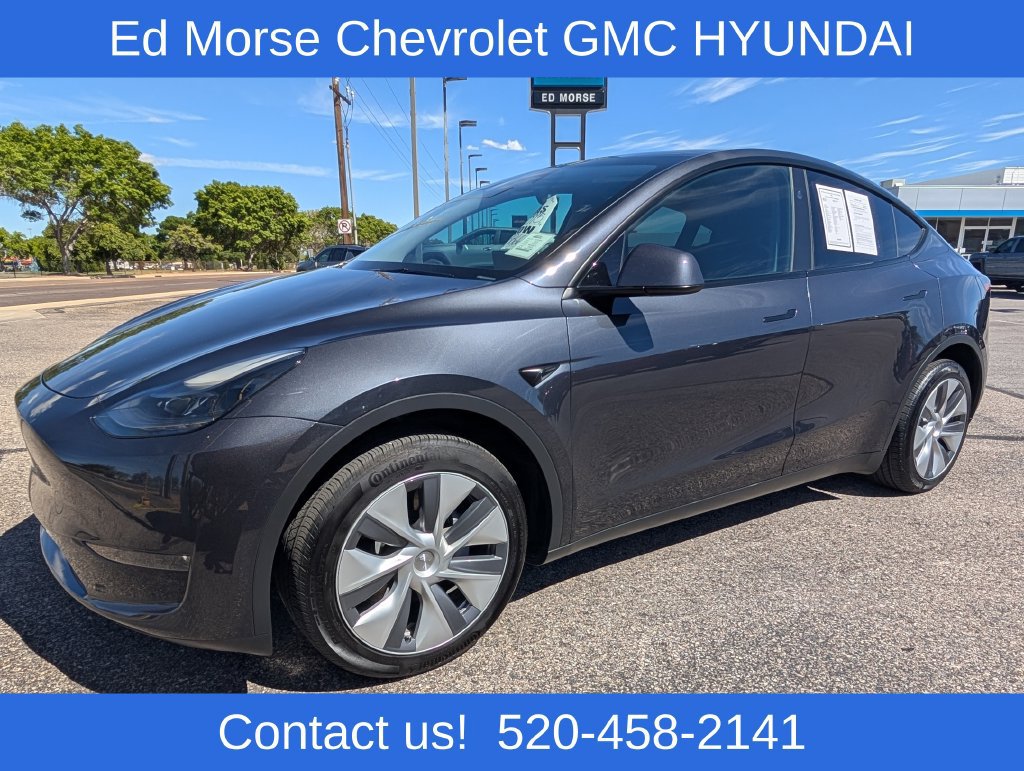Used 2024 Tesla Model Y Long Range AWD/4WD image 1