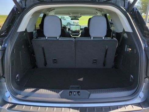 New 2026 Ford Explorer Active w/ Active Comfort Package RWD image 13