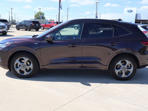 Used 2023 Ford Escape ST-Line Select w/ Tech Pack #2 image 9