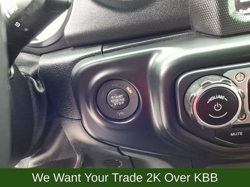 Used 2018 Jeep Wrangler Unlimited Sahara image 19