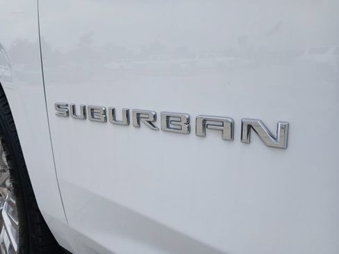 Used 2024 Chevrolet Suburban High Country w/ Max Trailering Package AWD/4WD image 9