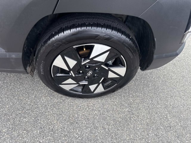 Certified 2024 Hyundai Kona SEL FWD image 11