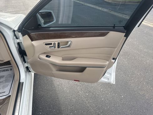 Used 2014 Mercedes-Benz E 350 Sedan image 10