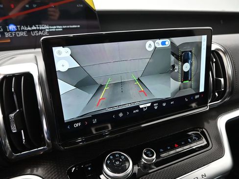 New 2026 Ford Expedition Platinum image 15