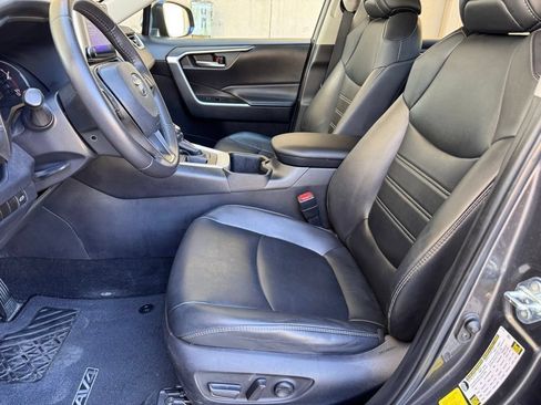 Used 2024 Toyota RAV4 XLE Premium FWD image 9