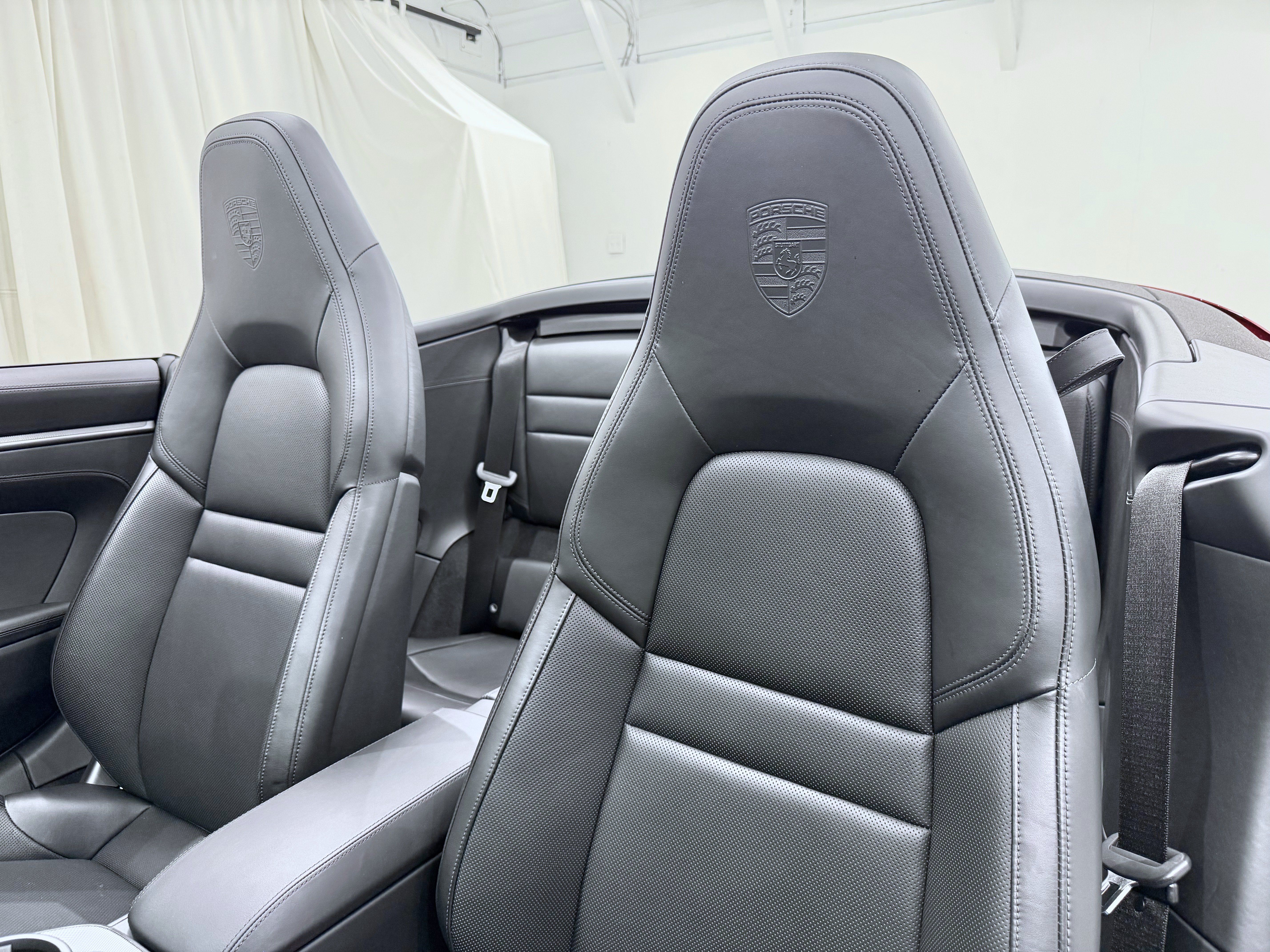 Certified 2023 Porsche 911 Carrera RWD image 5