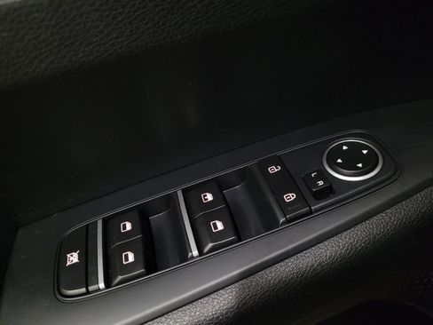Used 2019 Kia Forte LXS FWD image 27