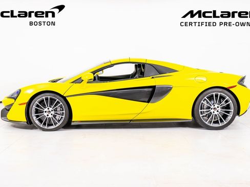 Used 2018 McLaren 570S Spider image 3