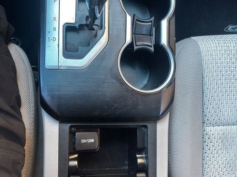 Used 2014 Toyota Camry LE image 23